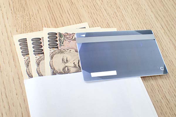 レイクのローンカードとお金